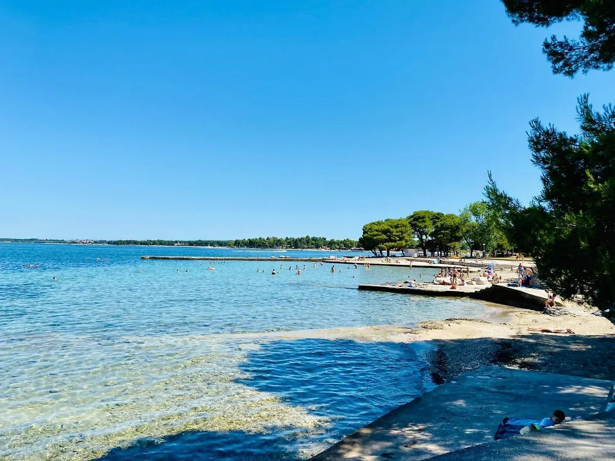 Studio Six Umag Apartment